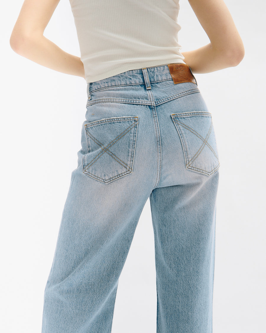 High waist relaxed fit denim